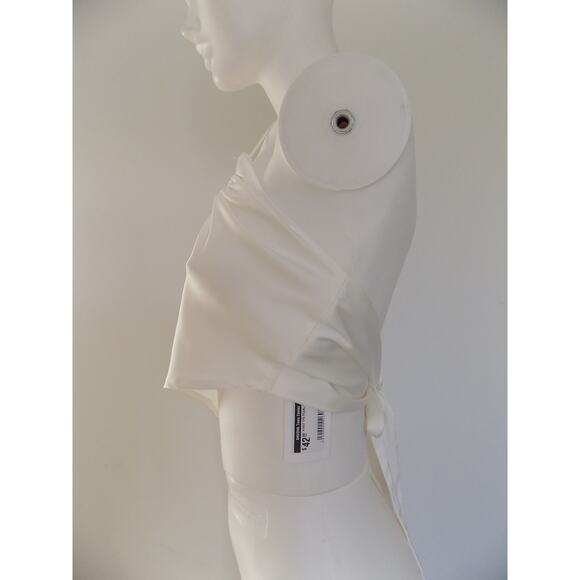 BEIGE BOTANY cropped halter top cream size Large NWT - Picture 3 of 7